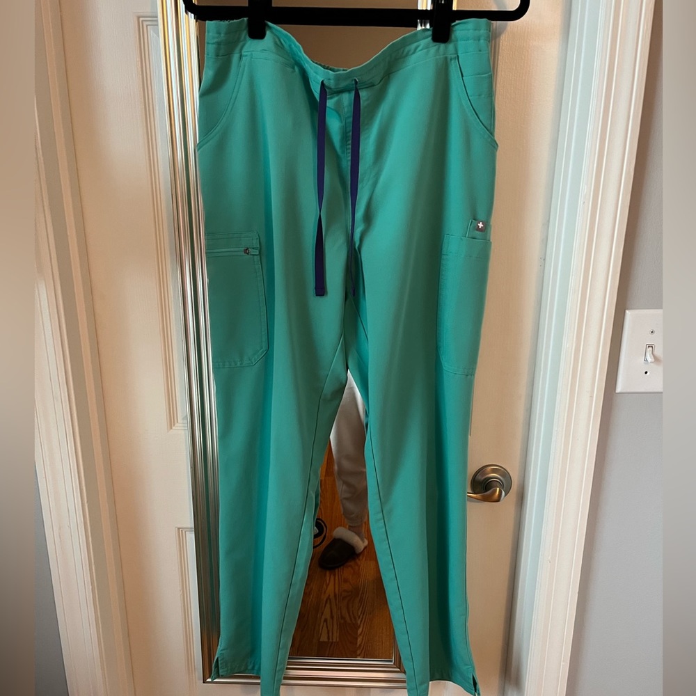 Figs women's Surgical Green Yola Scrub Pants Size Large
